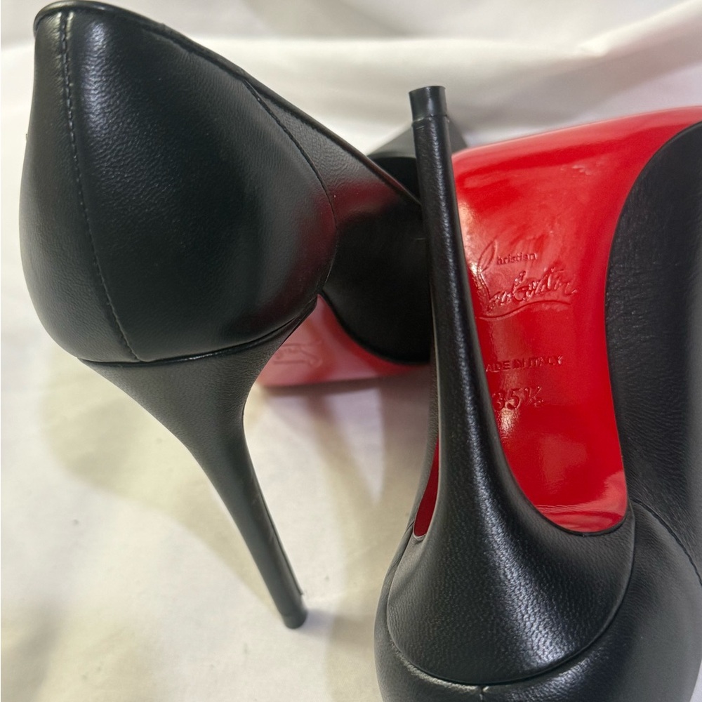 Christian Louboutin Kate
100 mm Pumps Lamb nappa leather Black WSize 5.5 EU 35.5 - Picture 7 of 9